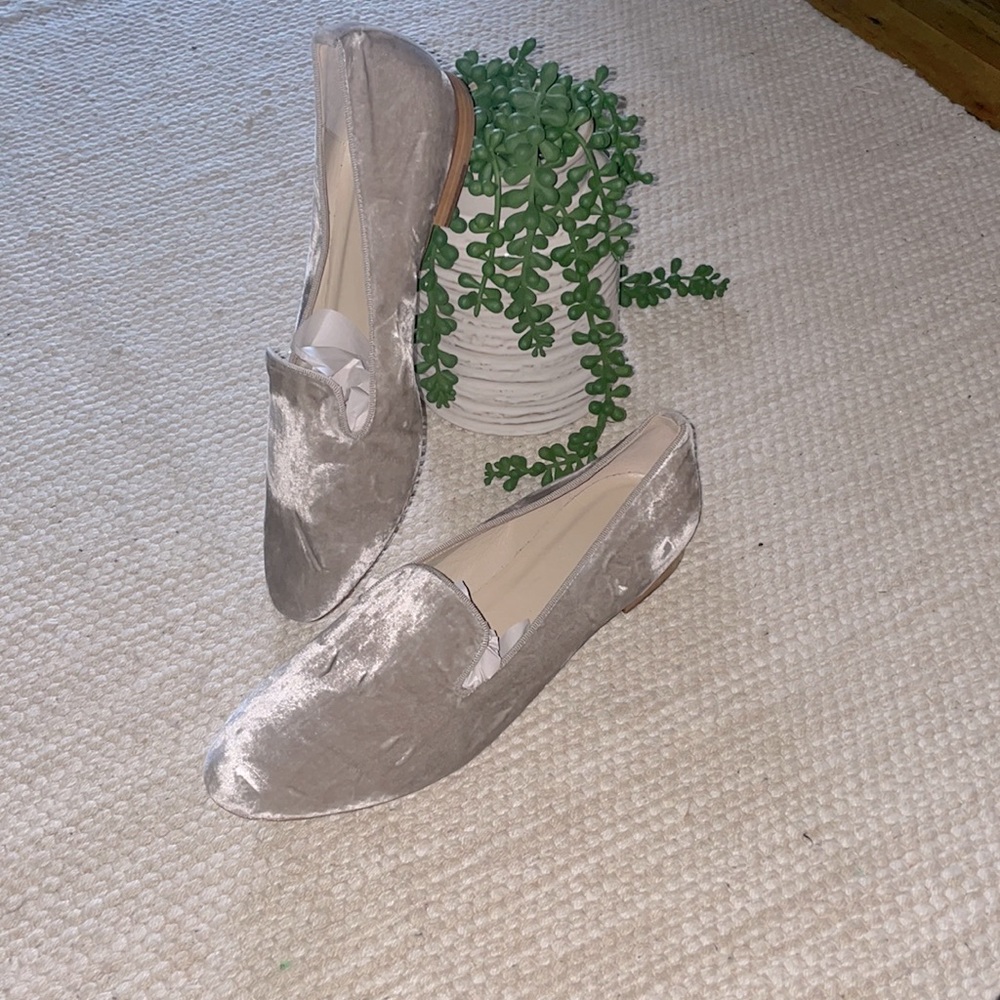 M.Gemi  tan velvet loafers